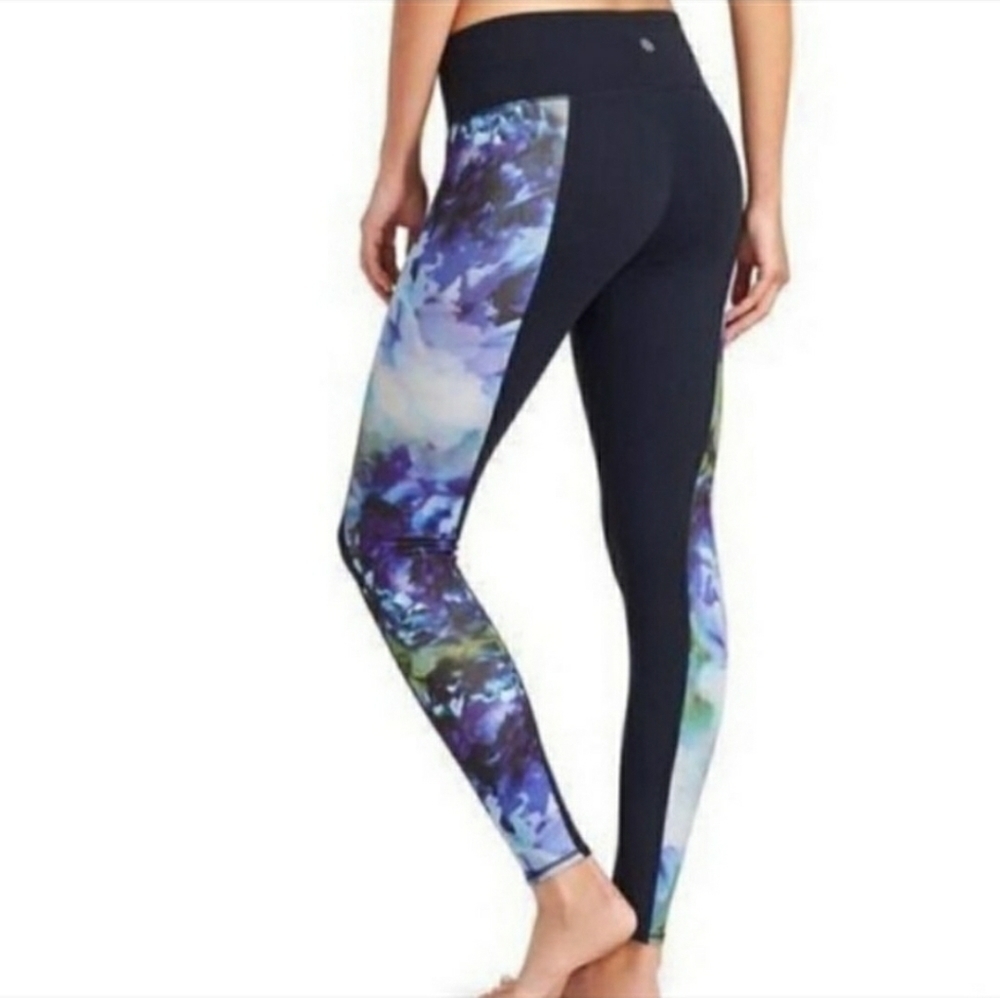 Athleta high rise bloom chaturanga full length legging Size S dark blue floral